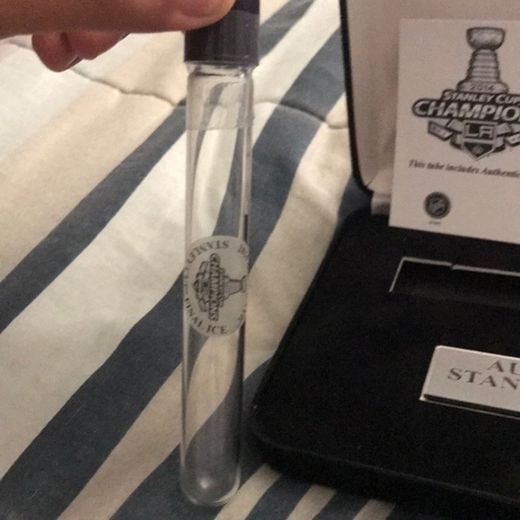 Authentic ice - Picture 2 of 3